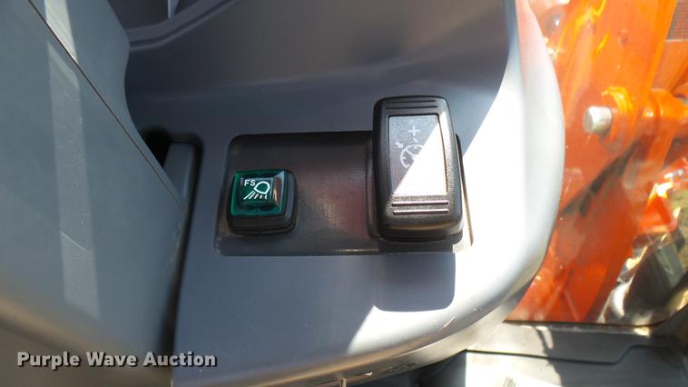 image for item EB9073 Kubota L6060 MFWD tractor