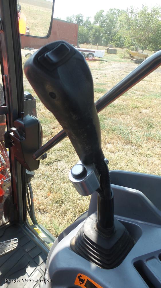 image for item EB9073 Kubota L6060 MFWD tractor