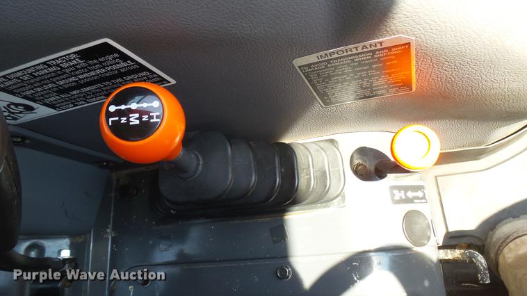 image for item EB9073 Kubota L6060 MFWD tractor