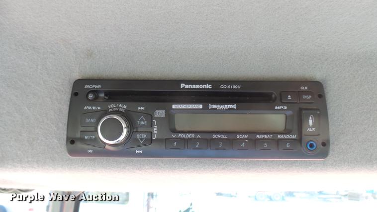 image for item EB9073 Kubota L6060 MFWD tractor