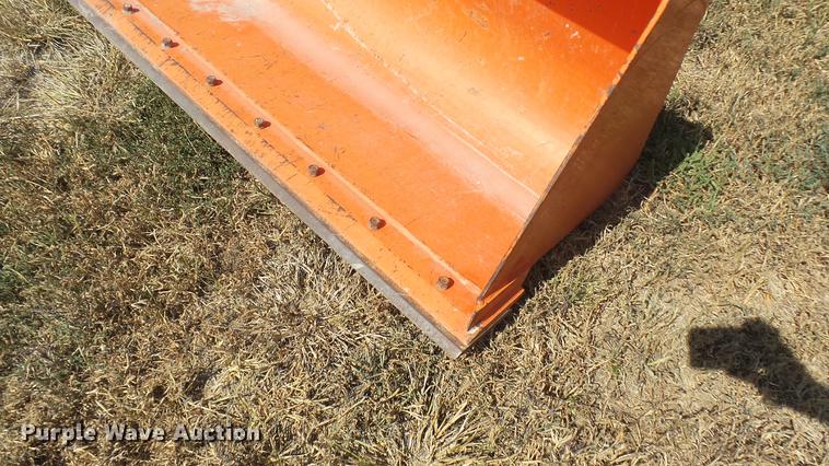 image for item EB9073 Kubota L6060 MFWD tractor