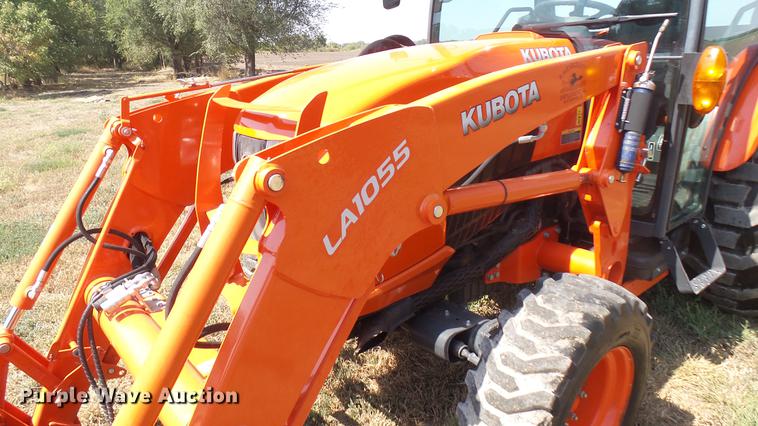 image for item EB9073 Kubota L6060 MFWD tractor