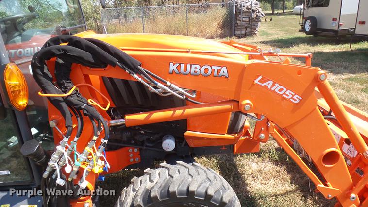 image for item EB9073 Kubota L6060 MFWD tractor