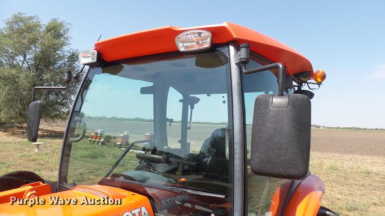 image for item EB9073 Kubota L6060 MFWD tractor