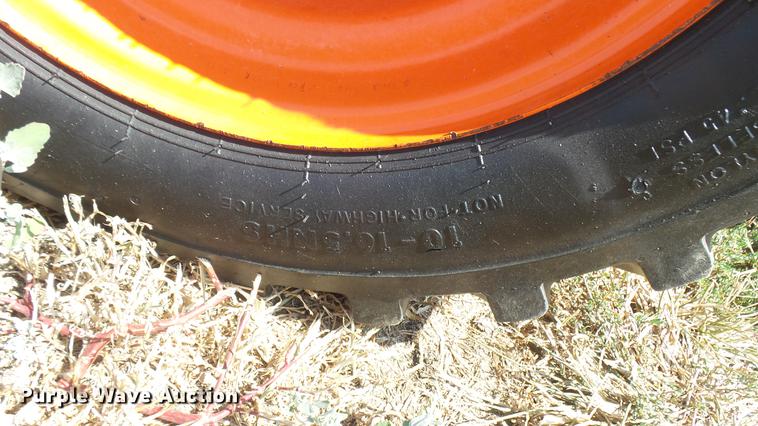 image for item EB9073 Kubota L6060 MFWD tractor