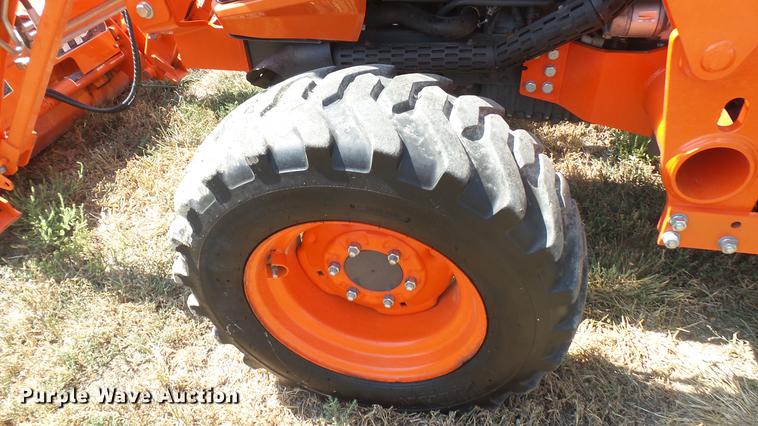 image for item EB9073 Kubota L6060 MFWD tractor