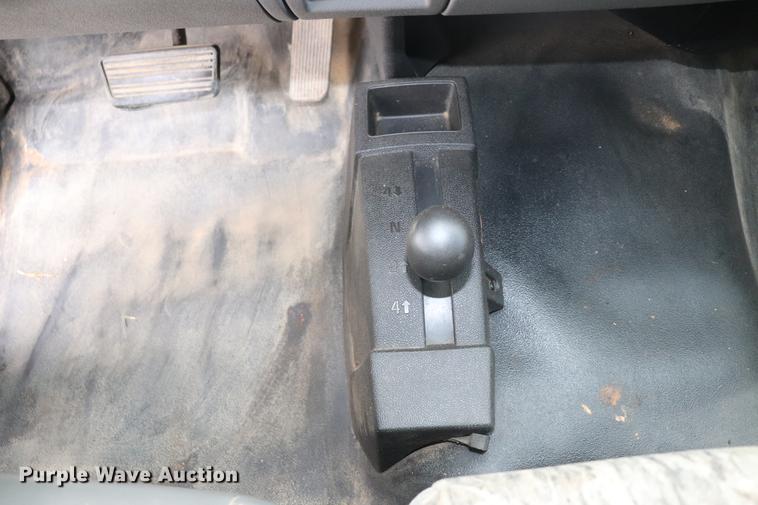 image for item ED9506 2012 Chevrolet Silverado 3500HD Crew Cab flatbed pickup truck