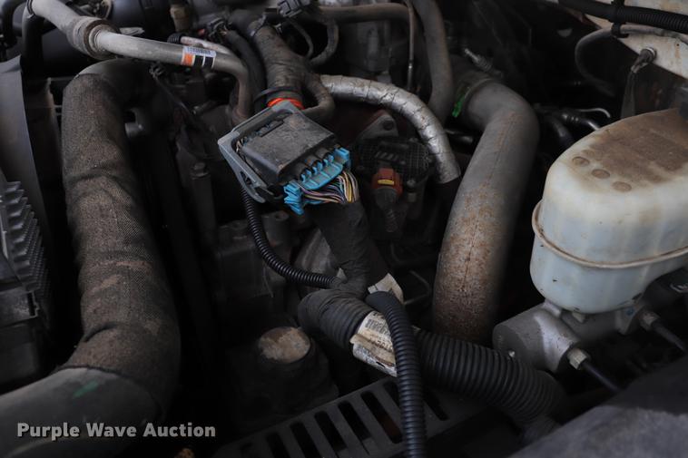 image for item ED9506 2012 Chevrolet Silverado 3500HD Crew Cab flatbed pickup truck