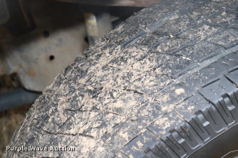 image for item ED9506 2012 Chevrolet Silverado 3500HD Crew Cab flatbed pickup truck