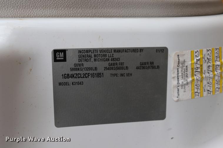 image for item ED9506 2012 Chevrolet Silverado 3500HD Crew Cab flatbed pickup truck