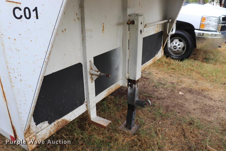 image for item ED9508 2000 CM 8X20G00SENECK enclosed cargo trailer