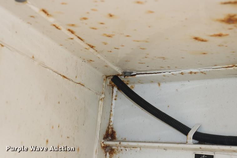 image for item ED9508 2000 CM 8X20G00SENECK enclosed cargo trailer