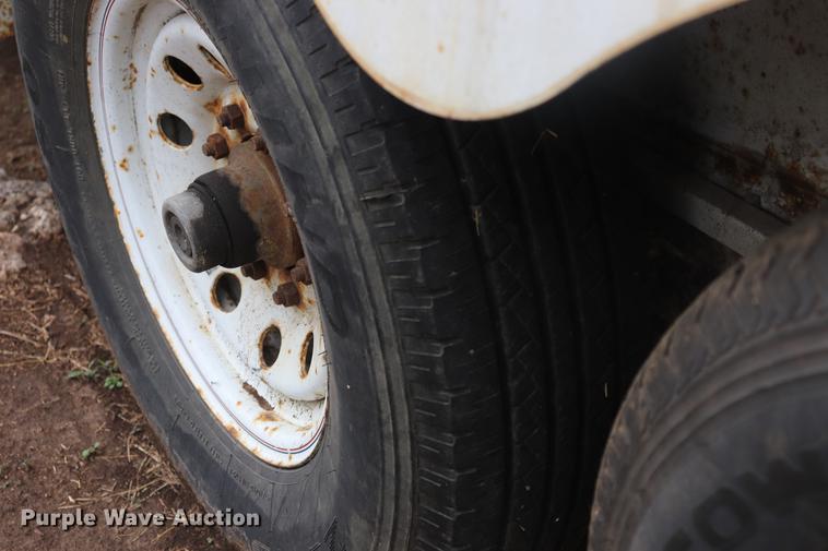 image for item ED9508 2000 CM 8X20G00SENECK enclosed cargo trailer