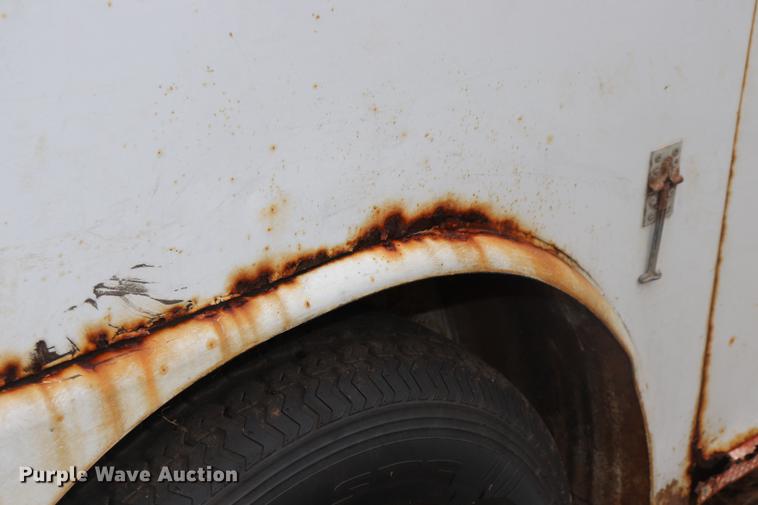 image for item ED9508 2000 CM 8X20G00SENECK enclosed cargo trailer