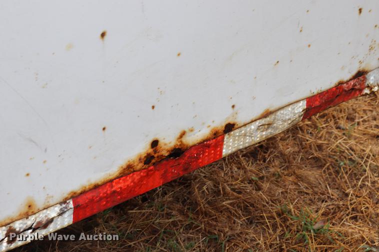 image for item ED9508 2000 CM 8X20G00SENECK enclosed cargo trailer