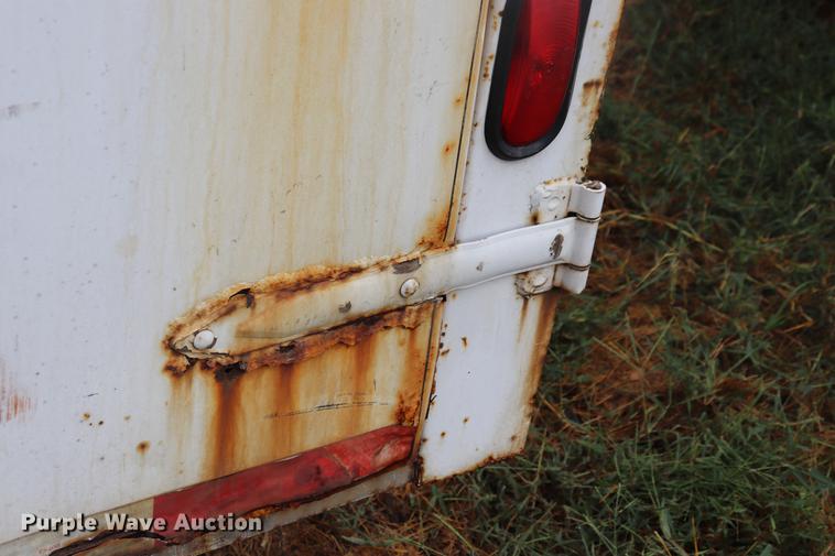 image for item ED9508 2000 CM 8X20G00SENECK enclosed cargo trailer