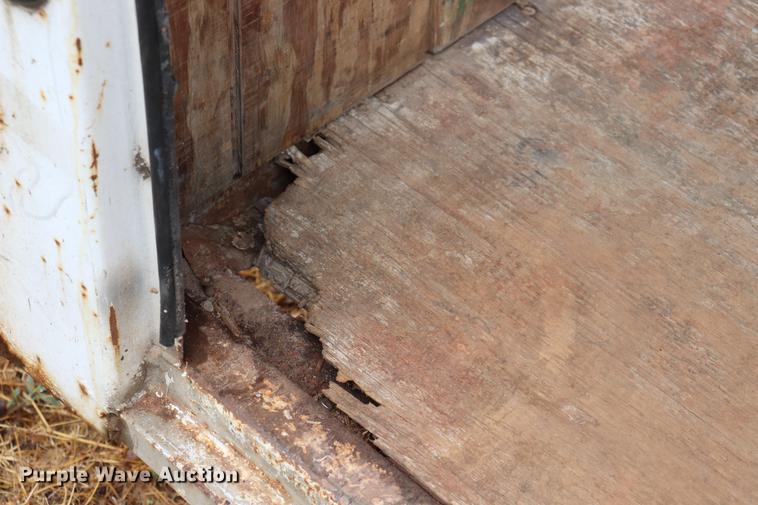 image for item ED9508 2000 CM 8X20G00SENECK enclosed cargo trailer