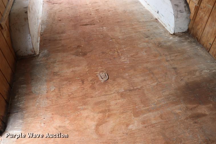 image for item ED9508 2000 CM 8X20G00SENECK enclosed cargo trailer