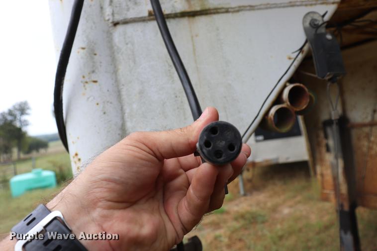 image for item ED9509 2000 Coose enclosed cargo trailer