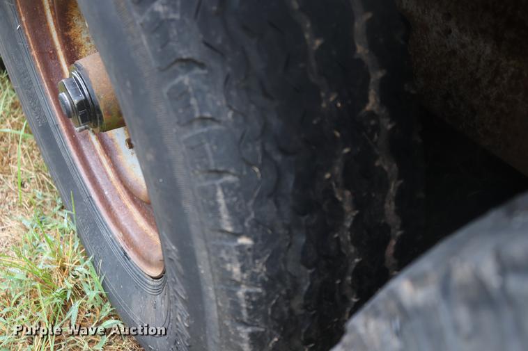 image for item ED9509 2000 Coose enclosed cargo trailer