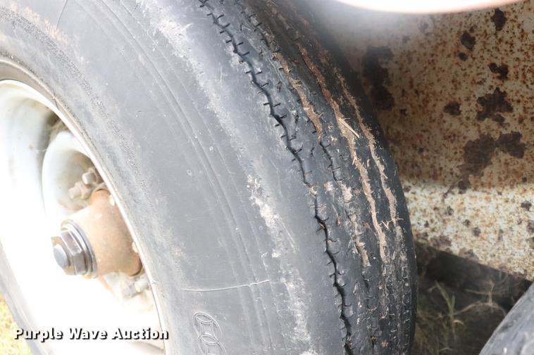 image for item ED9509 2000 Coose enclosed cargo trailer