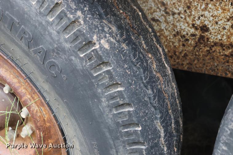 image for item ED9509 2000 Coose enclosed cargo trailer