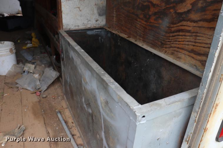 image for item ED9509 2000 Coose enclosed cargo trailer