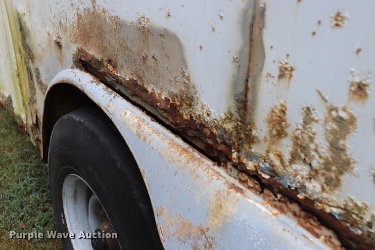 image for item ED9509 2000 Coose enclosed cargo trailer