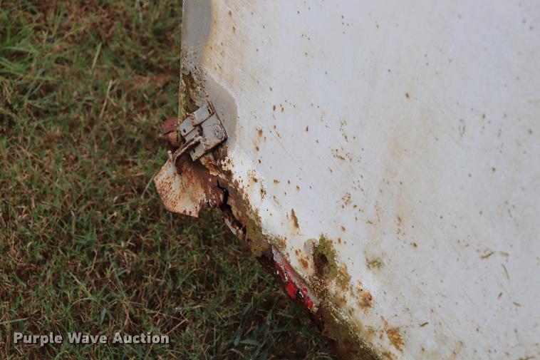 image for item ED9509 2000 Coose enclosed cargo trailer