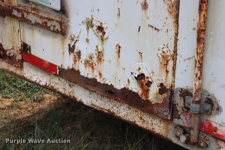 image for item ED9509 2000 Coose enclosed cargo trailer