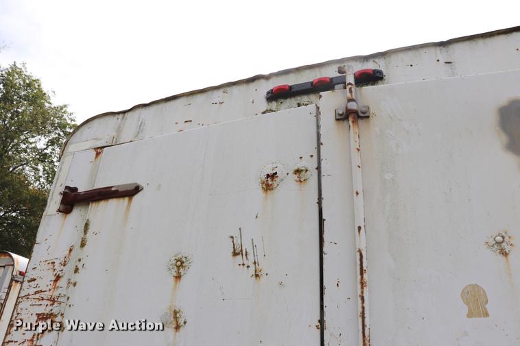 image for item ED9509 2000 Coose enclosed cargo trailer
