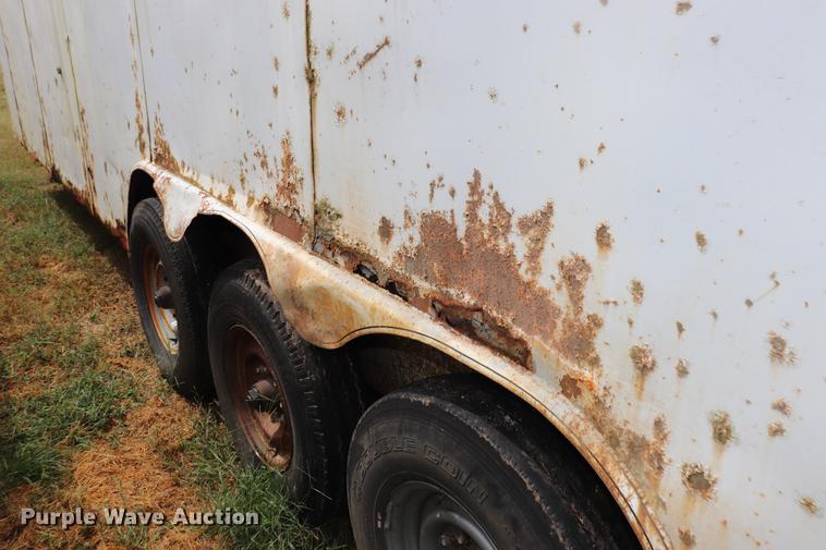 image for item ED9509 2000 Coose enclosed cargo trailer