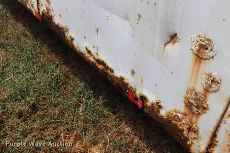 image for item ED9509 2000 Coose enclosed cargo trailer