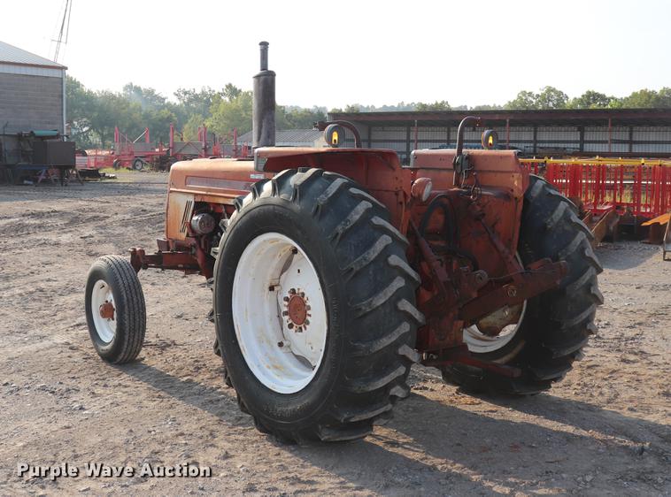 image for item ED9518 International 674 tractor