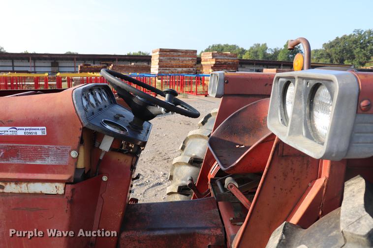 image for item ED9518 International 674 tractor