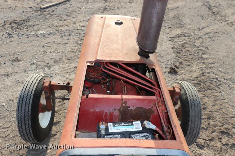 image for item ED9518 International 674 tractor