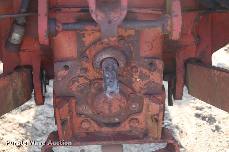 image for item ED9518 International 674 tractor