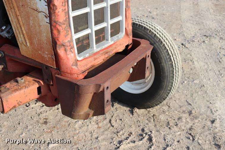 image for item ED9518 International 674 tractor