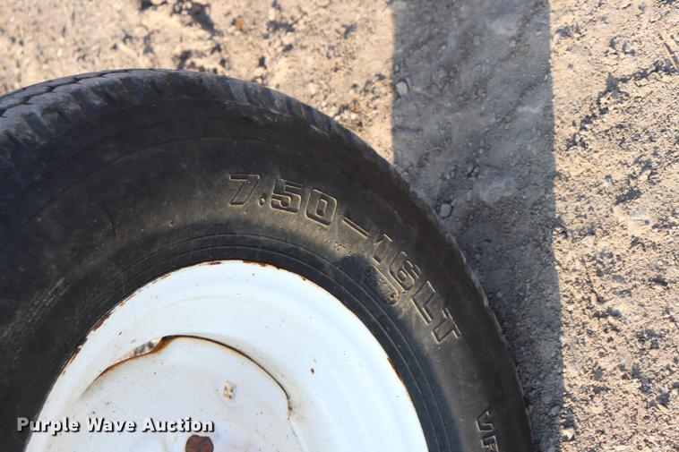 image for item ED9518 International 674 tractor