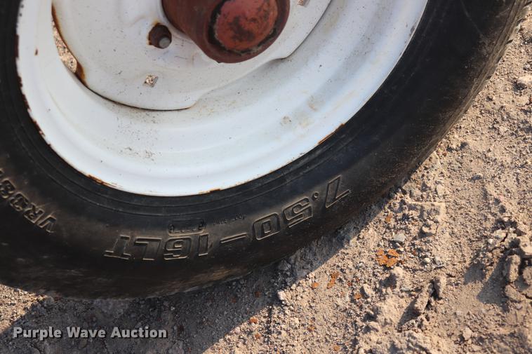 image for item ED9518 International 674 tractor