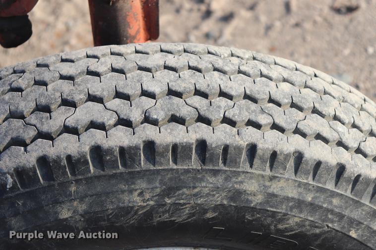 image for item ED9518 International 674 tractor