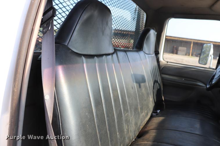 image for item ED9520 1996 Ford F450 Super Duty flatbed truck