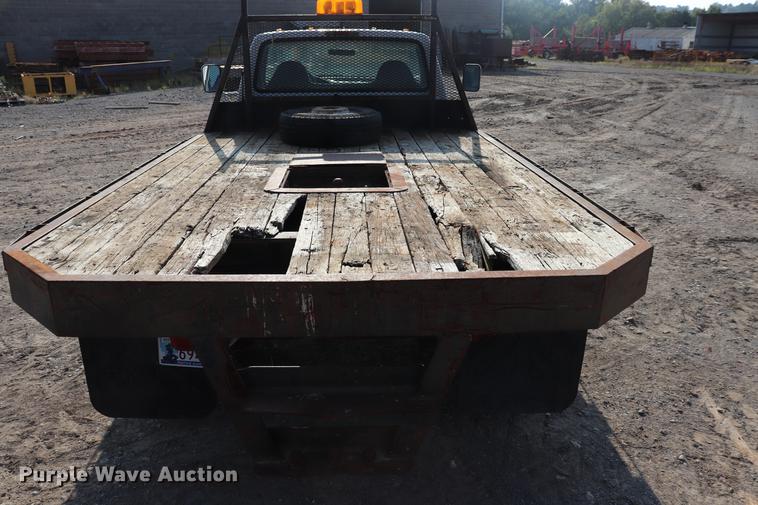 image for item ED9520 1996 Ford F450 Super Duty flatbed truck