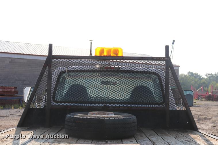image for item ED9520 1996 Ford F450 Super Duty flatbed truck