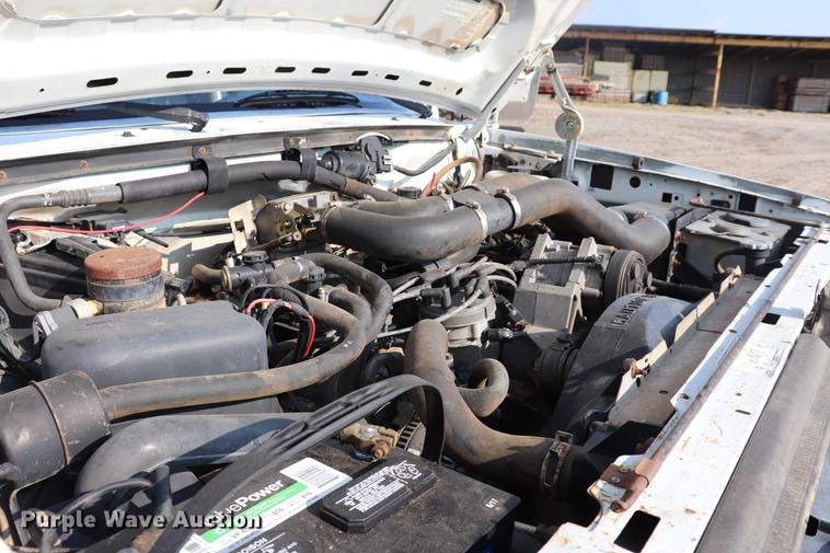 image for item ED9520 1996 Ford F450 Super Duty flatbed truck