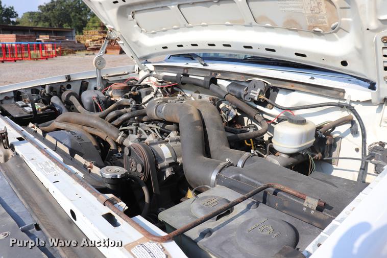 image for item ED9520 1996 Ford F450 Super Duty flatbed truck