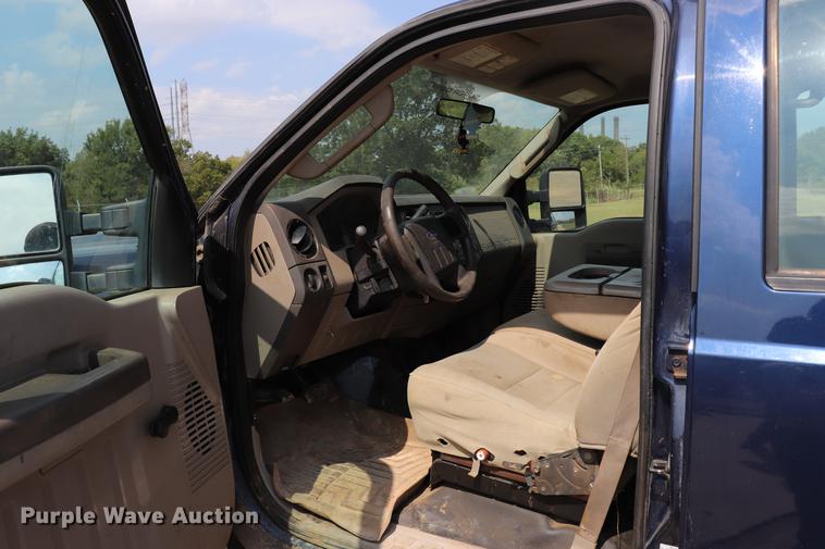 image for item ED9535 2008 Ford F250 Super Duty Crew Cab pickup truck