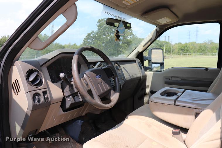 image for item ED9535 2008 Ford F250 Super Duty Crew Cab pickup truck