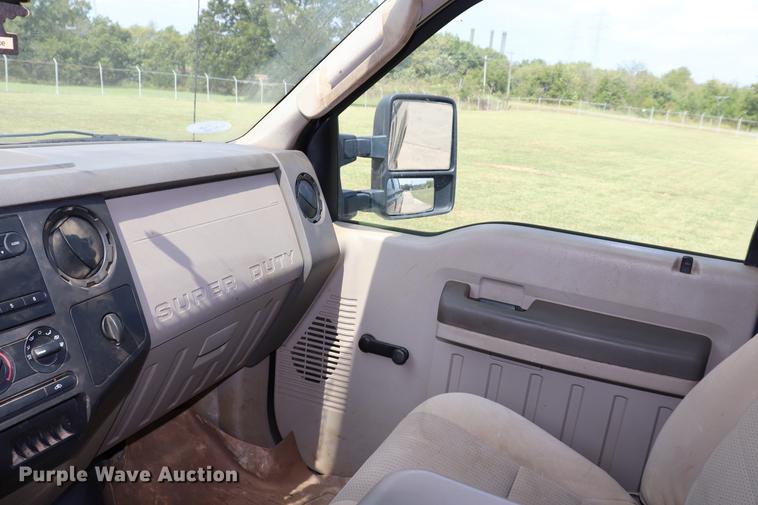 image for item ED9535 2008 Ford F250 Super Duty Crew Cab pickup truck