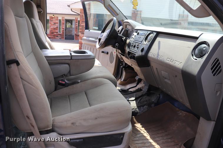 image for item ED9535 2008 Ford F250 Super Duty Crew Cab pickup truck